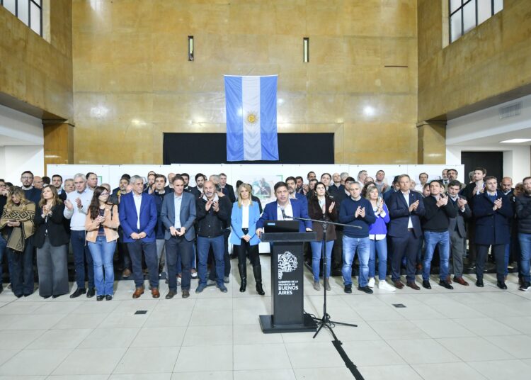 Kicillof e intendentes reclamaron por los recortes “ilegales y despiadados” a la Provincia