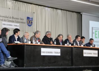 Foro Economía y Trabajo: Presentó un documento con propuestas para salir de la “economía del desastre”