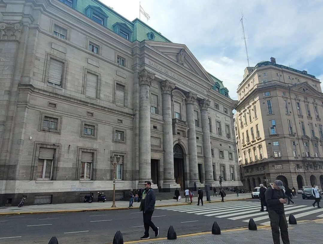 Jubilaciones anticipadas en el Nación. Bancarios advierten que es parte del intento de privatización