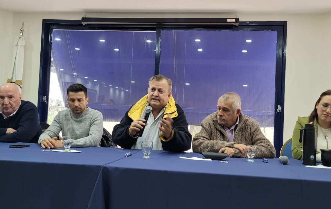 Denuncian un 70% de atraso salarial y un “plan de demolición” de Aerolíneas Argentinas