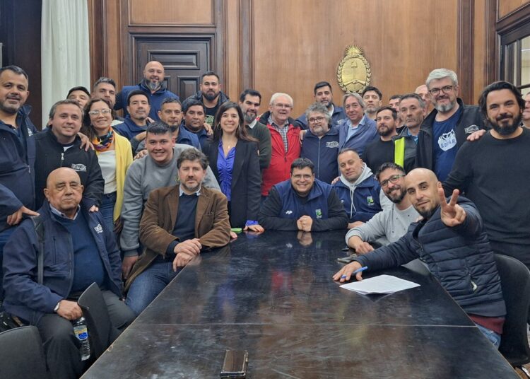 Paritaria Aceitera: alcanzaron una recomposición del 26%