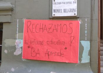 La reforma que oculta precarización laboral y un estudiante formado para el mercado