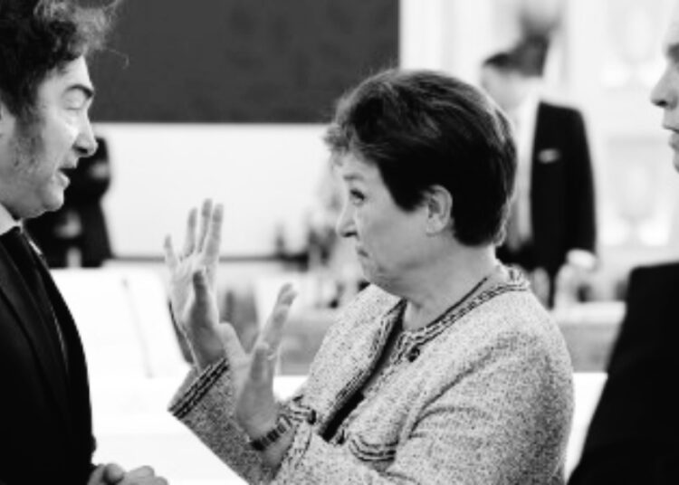 Foro Economía y Trabajo: La deuda no puede mandar, un nuevo acuerdo con el FMI es nocivo e innecesario