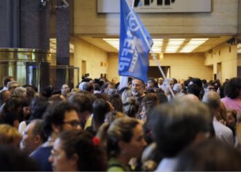 ARCA (ex AFIP): Freno a los despidos, retiros voluntarios y salarios congelados