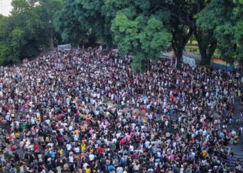 La comunidad LGBTIQ+ protagoniza la construcción del antifascismo como consigna popular