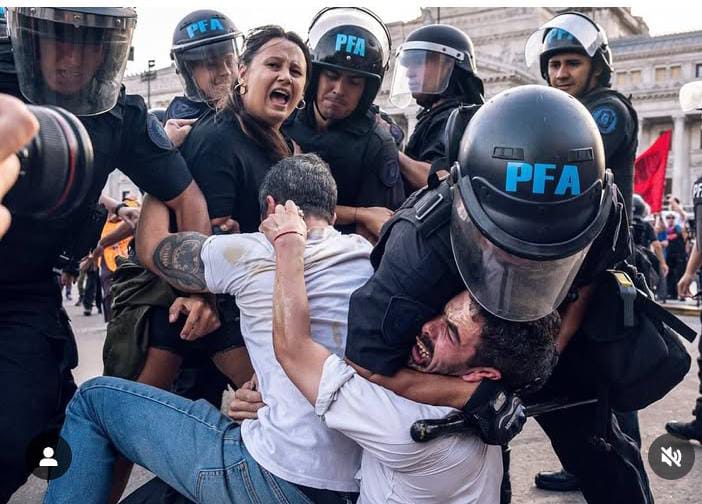 Denuncian a Patricia Bullrich por su “sistemático plan represivo contra jubilados”