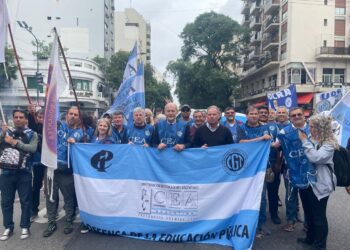La CEA movilizó al Congreso en apoyo a los jubilados