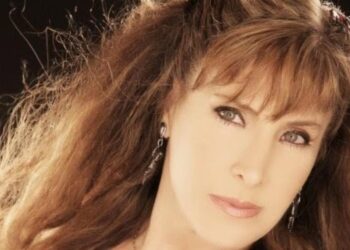 Betty Villar, entre bisturíes, libretos y corazones: “Me siento feliz de hacer las dos cosas”