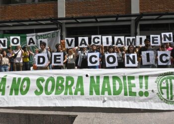 Conicet: paro y vigilia contra el desguace de la ciencia e investigación argentina