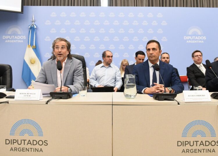 La reforma laboral del Gobierno: ataque a los convenios colectivos y negociación por empresa