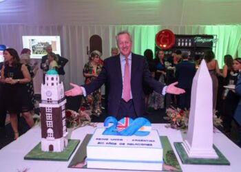 De cipayos y miserables