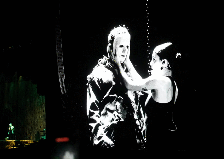 Dillom en Vélez: pura potencia celebratoria