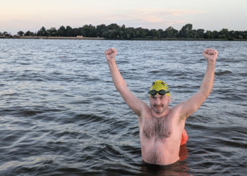 Cruzar el Rio de la Plata nadando: un desafío, un homenaje y una reivindicación