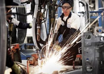 Foro Economía y Trabajo: “No hay orden macro económico sin recuperación del salario real”