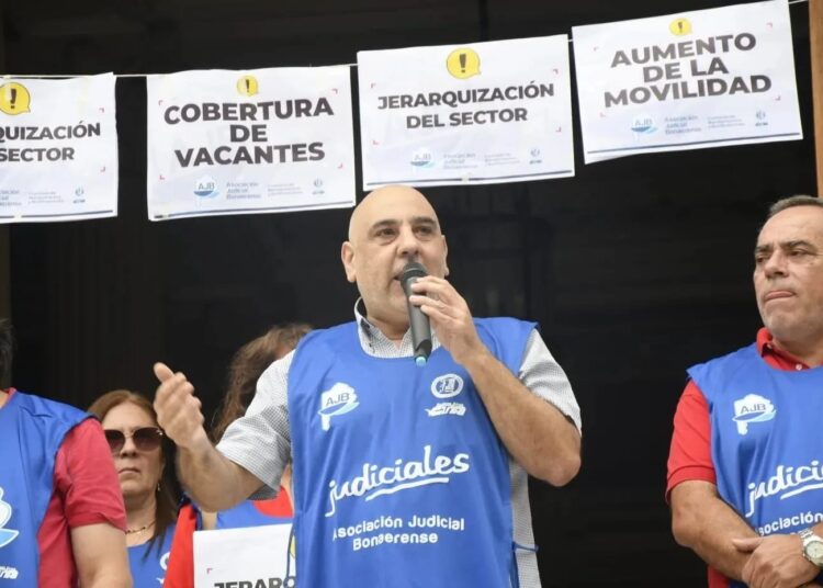 Hugo Russo, Asociación Judicial Bonaerense: De la reciente paritaria al reclamo por un convenio colectivo para el sector