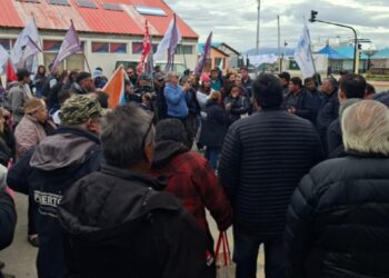 Trabajadores del Puerto de Ushuaia: incertidumbre por la continuidad laboral y el pago de salarios