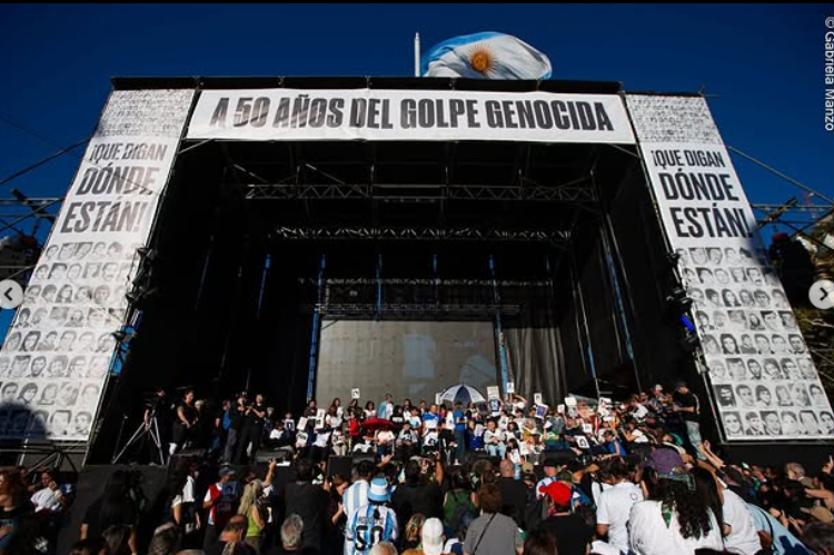 Una multitud en Plaza de Mayo reivindicó las políticas de memoria, verdad y justicia