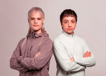 Todo ya está hecho, y sólo queda burlarse: “Free Spirits”, el nuevo disco de Ca7riel y Paco Amoroso