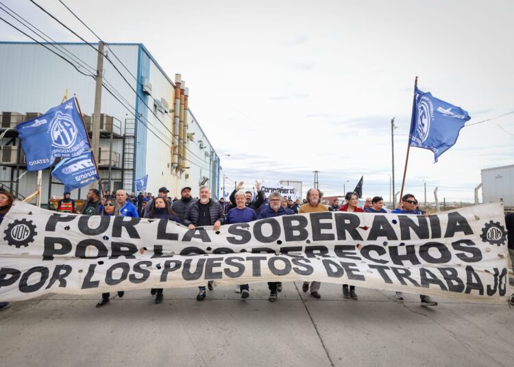 Despidos en Tierra del Fuego: Paro y movilización con el respaldo del Frente de Sindicatos Unidos