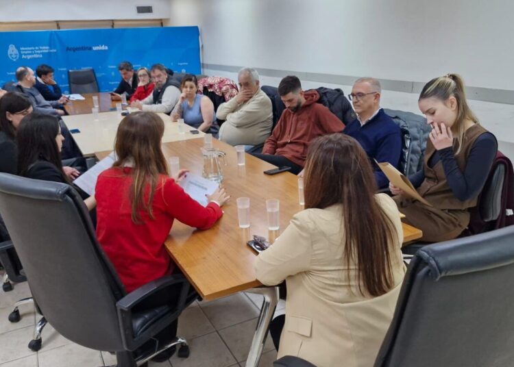 Paritaria estatal: El Gobierno fijo los aumentos hasta fin de año con la aprobación de UPCN y el rechazo de ATE