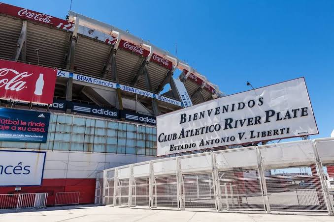 Bautizados por la pasión: ¿Por qué nuestras canchas se llaman así?