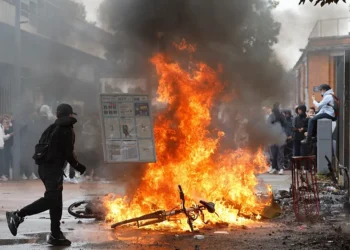 Grandes protestas en Francia contra la motosierra de Macron