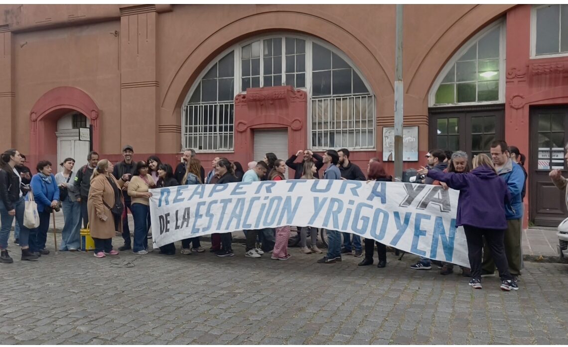 Barracas olvidado: Vecinos reclaman la reapertura de la estación Yrigoyen de trenes