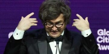 Política criolla y realismo periférico
