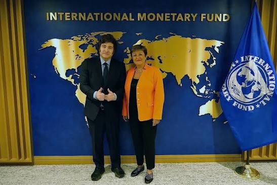 Foro Economía y Trabajo: La deuda no puede mandar (III)